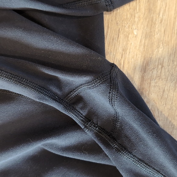 EUC Lululemon black joggers sz 6 - Picture 5 of 8